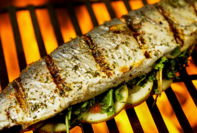 Sexta-feira Santa na brasa: como fazer o peixe perfeito na churrasqueira