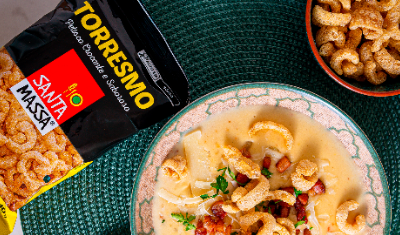 Sopa de batata com queijo e bacon